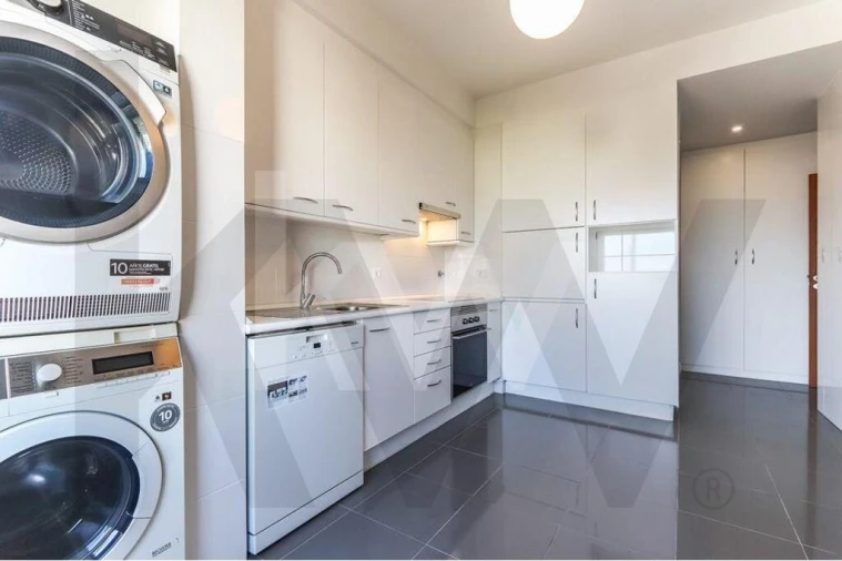 Apartamento T2 para Arrendamento em Olivais Foto 9