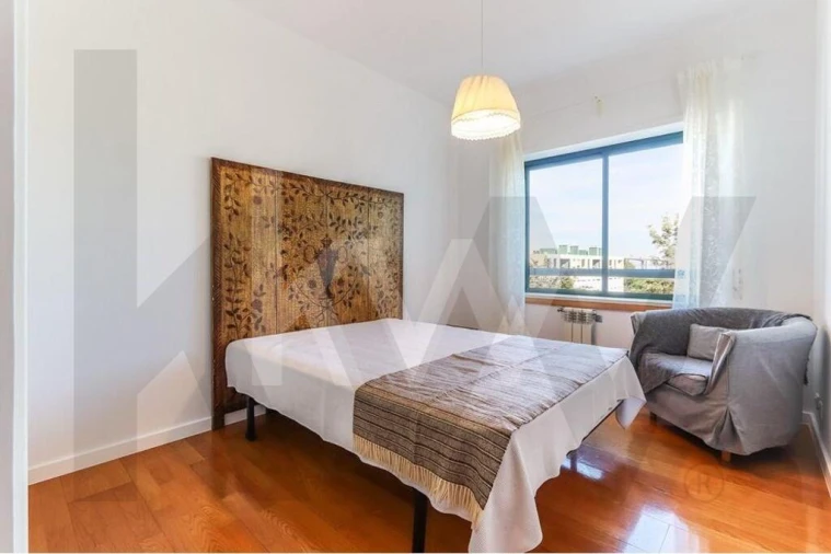 Apartamento T2 para Arrendamento em Olivais Foto 28