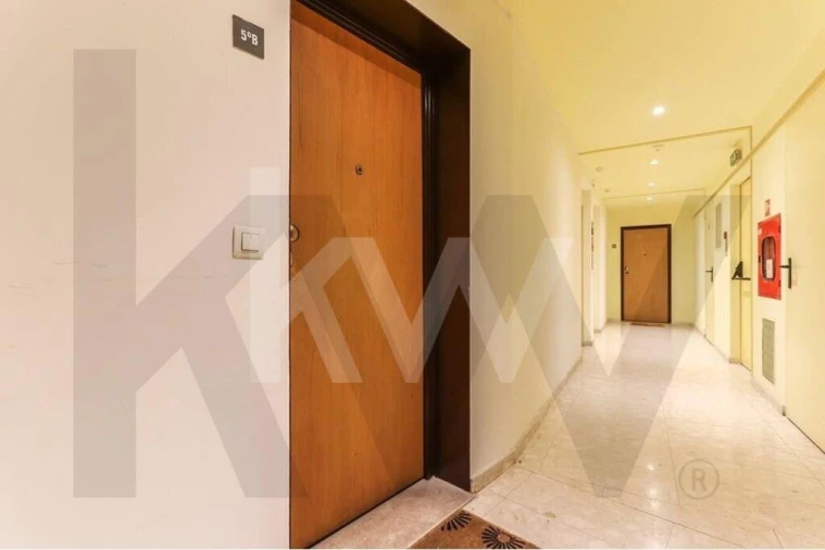 Apartamento T2 para Arrendamento em Olivais Foto 34