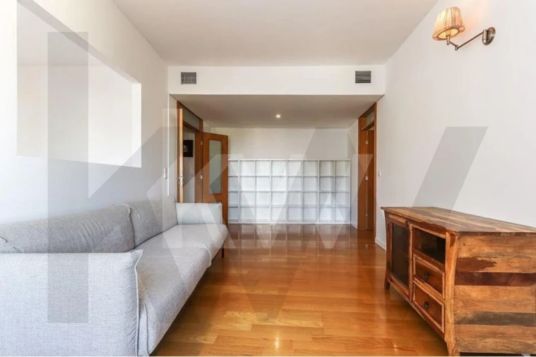 Apartamento T2 para Arrendamento em Olivais Foto 14