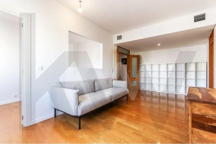 Apartamento T2 para Arrendamento em Olivais Foto 15