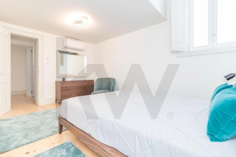 Apartamento T2 para Arrendamento em Santa Maria Maior Foto 6