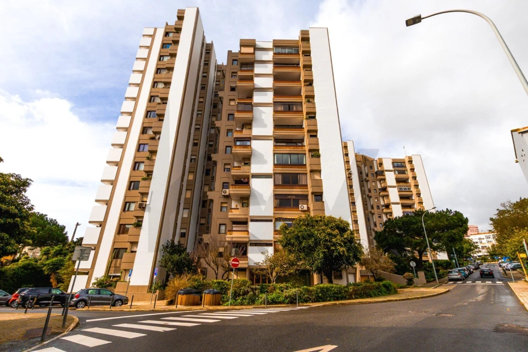 Apartamento T4 para Venda em Águas Livres Foto 33