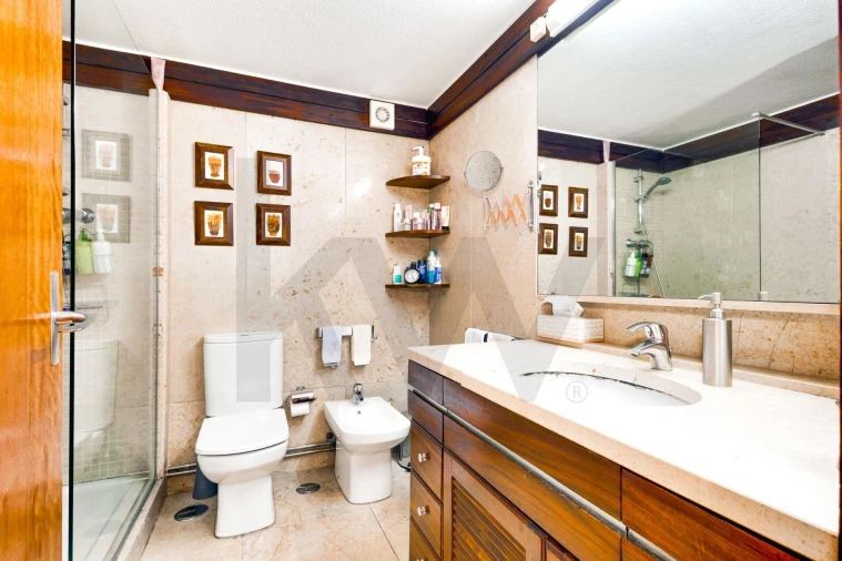 Apartamento T4 para Venda em Águas Livres Foto 32