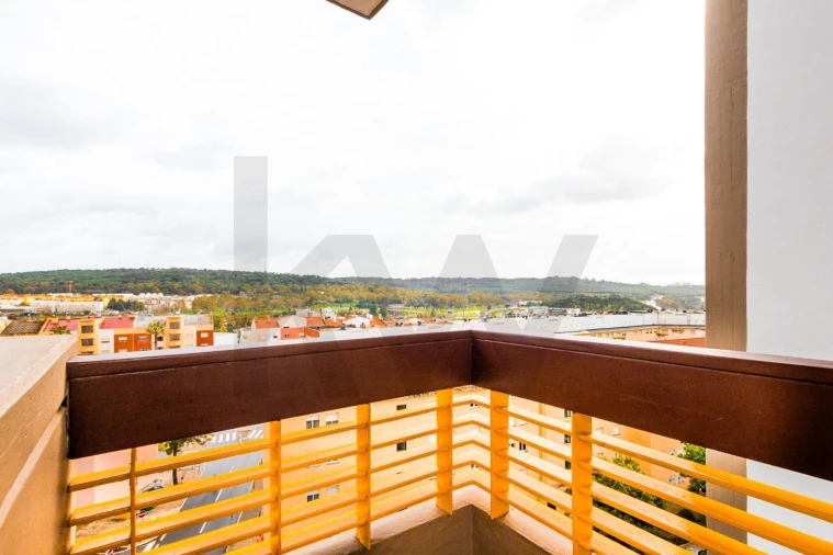 Apartamento T4 para Venda em Águas Livres Foto 16