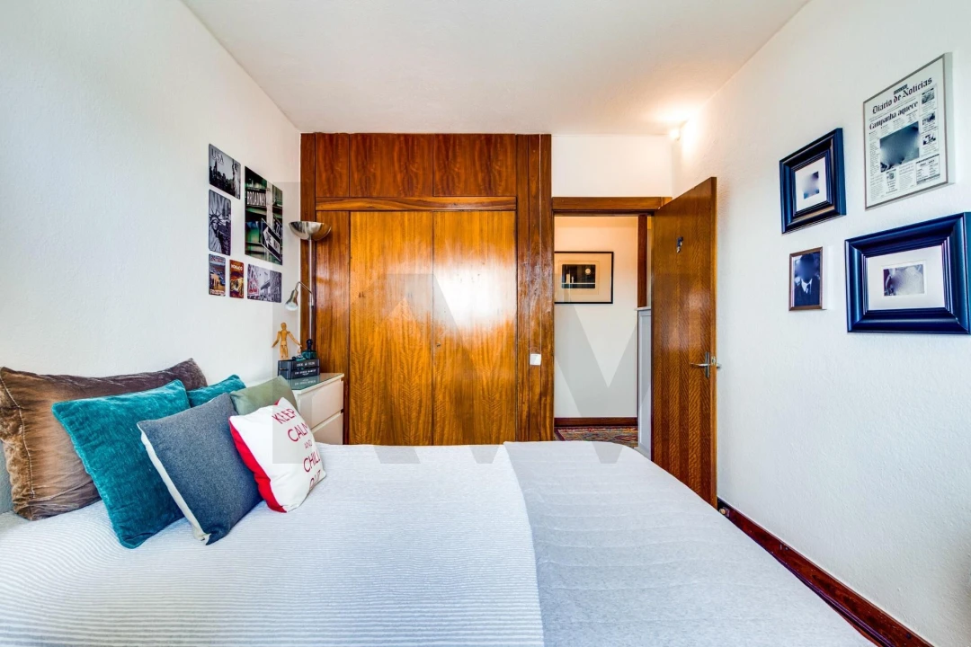 Apartamento T4 para Venda em Águas Livres Foto 25