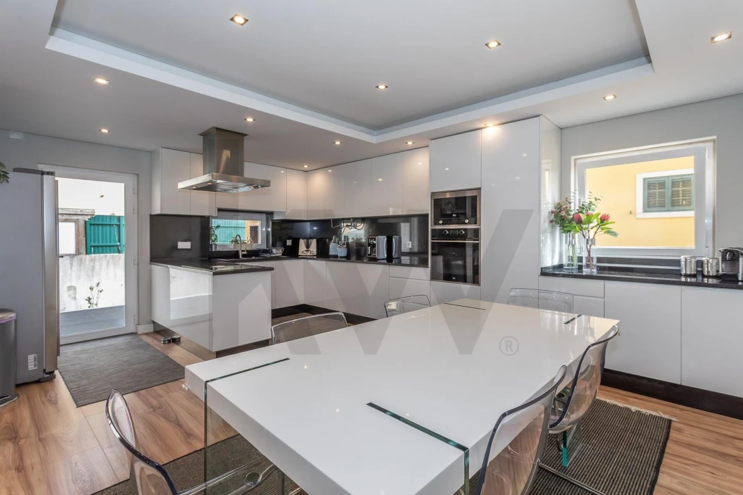 Moradia T4 para Venda em Algueirão-Mem Martins Foto 13