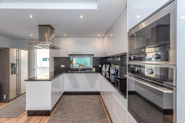 Moradia T4 para Venda em Algueirão-Mem Martins Foto 10