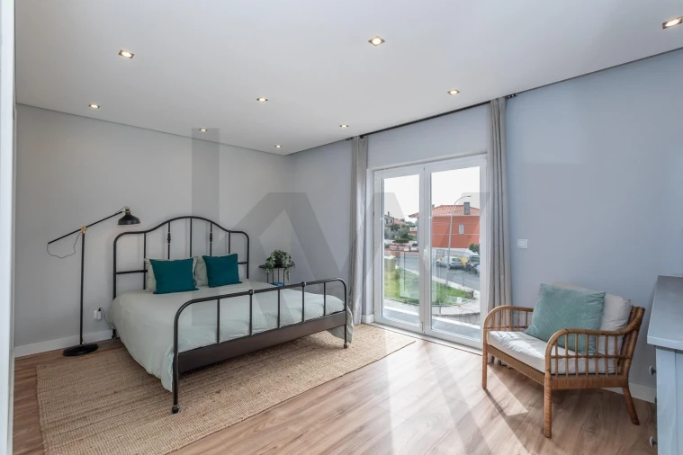 Moradia T4 para Venda em Algueirão-Mem Martins Foto 33