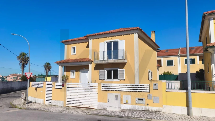 Moradia T4 para Venda em Algueirão-Mem Martins Foto 59