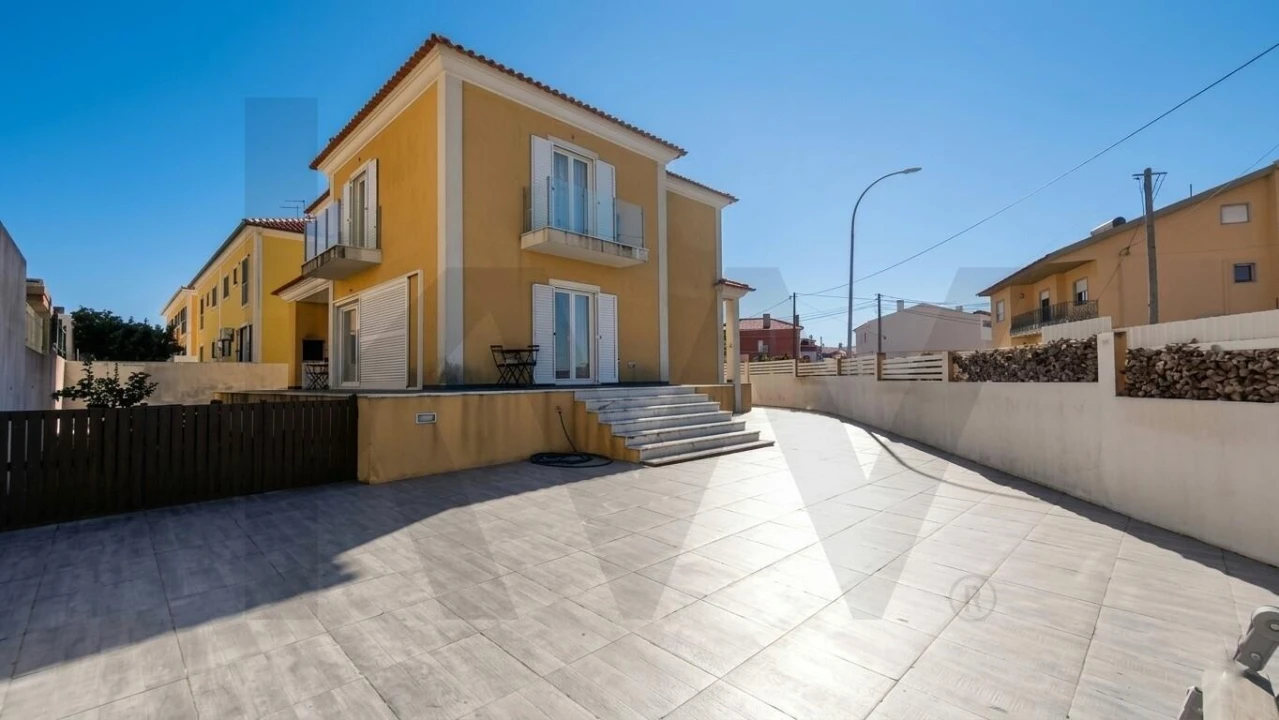 Moradia T4 para Venda em Algueirão-Mem Martins Foto 17