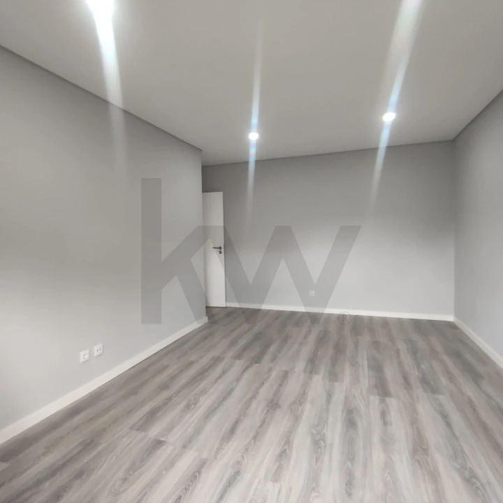 Apartamento T2 para Venda em Amora Foto 9