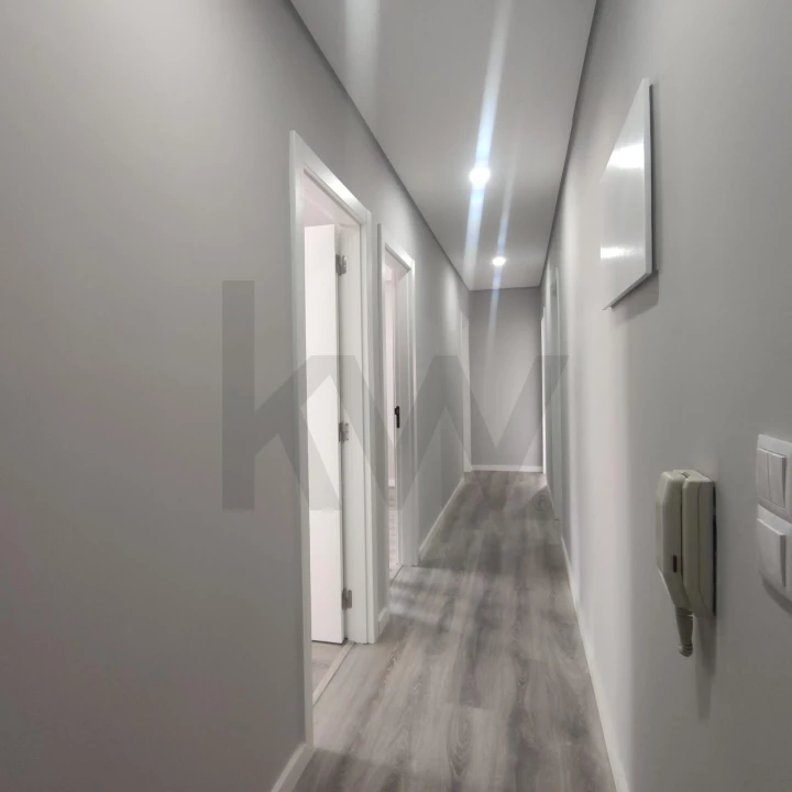 Apartamento T2 para Venda em Amora Foto 4