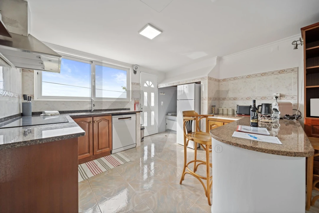 Moradia T5 para Venda em Prazeres Foto 23