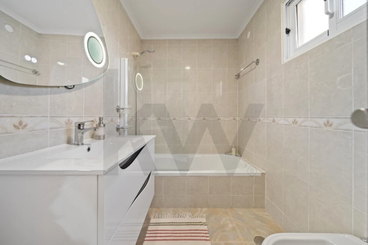 Moradia T5 para Venda em Prazeres Foto 28