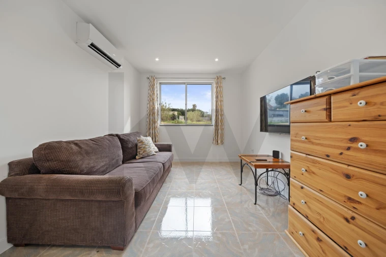 Moradia T5 para Venda em Prazeres Foto 5