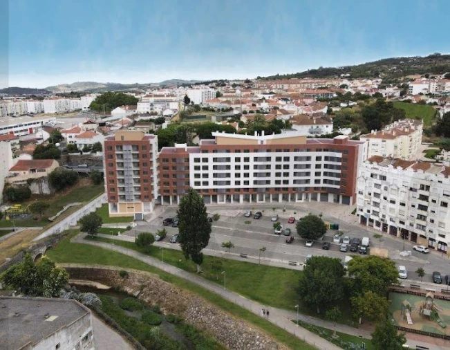 Apartamento T2 para Arrendamento em Alenquer (Santo Estêvão e Triana) Foto 3