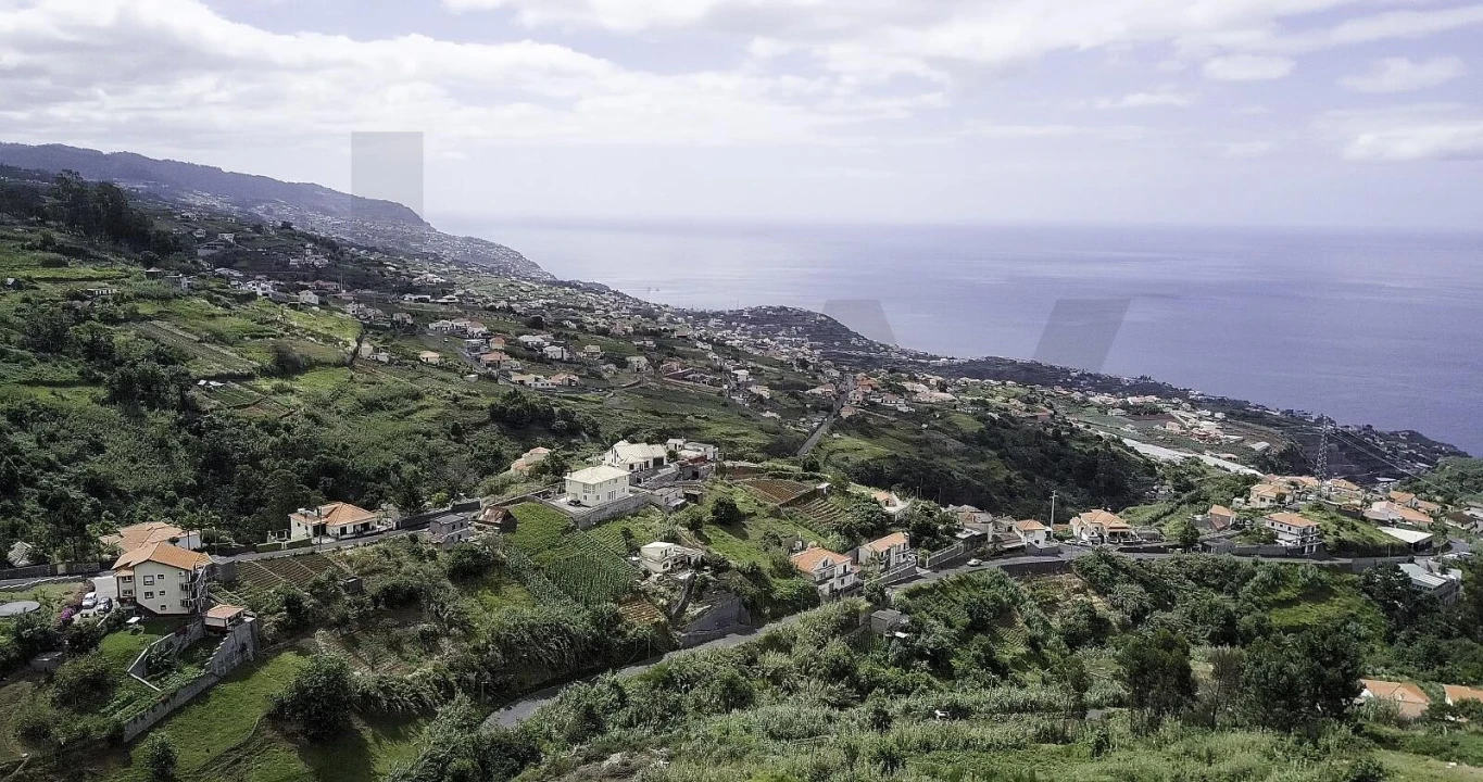 Terreno para Venda em Canhas Foto 8