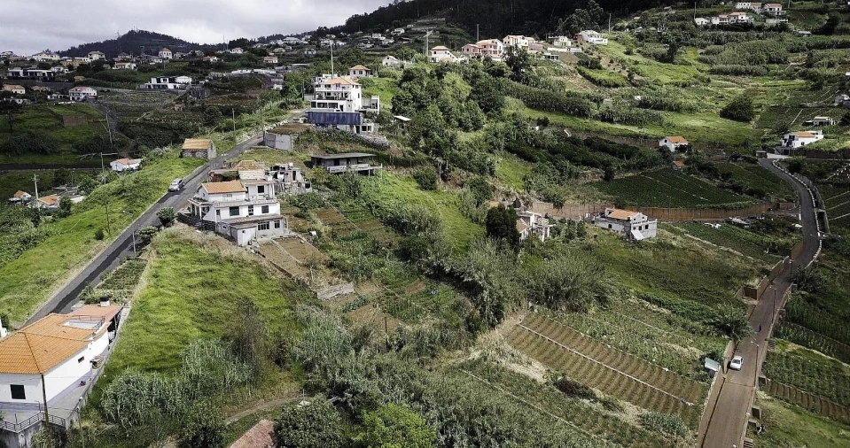 Terreno para Venda em Canhas Foto 12