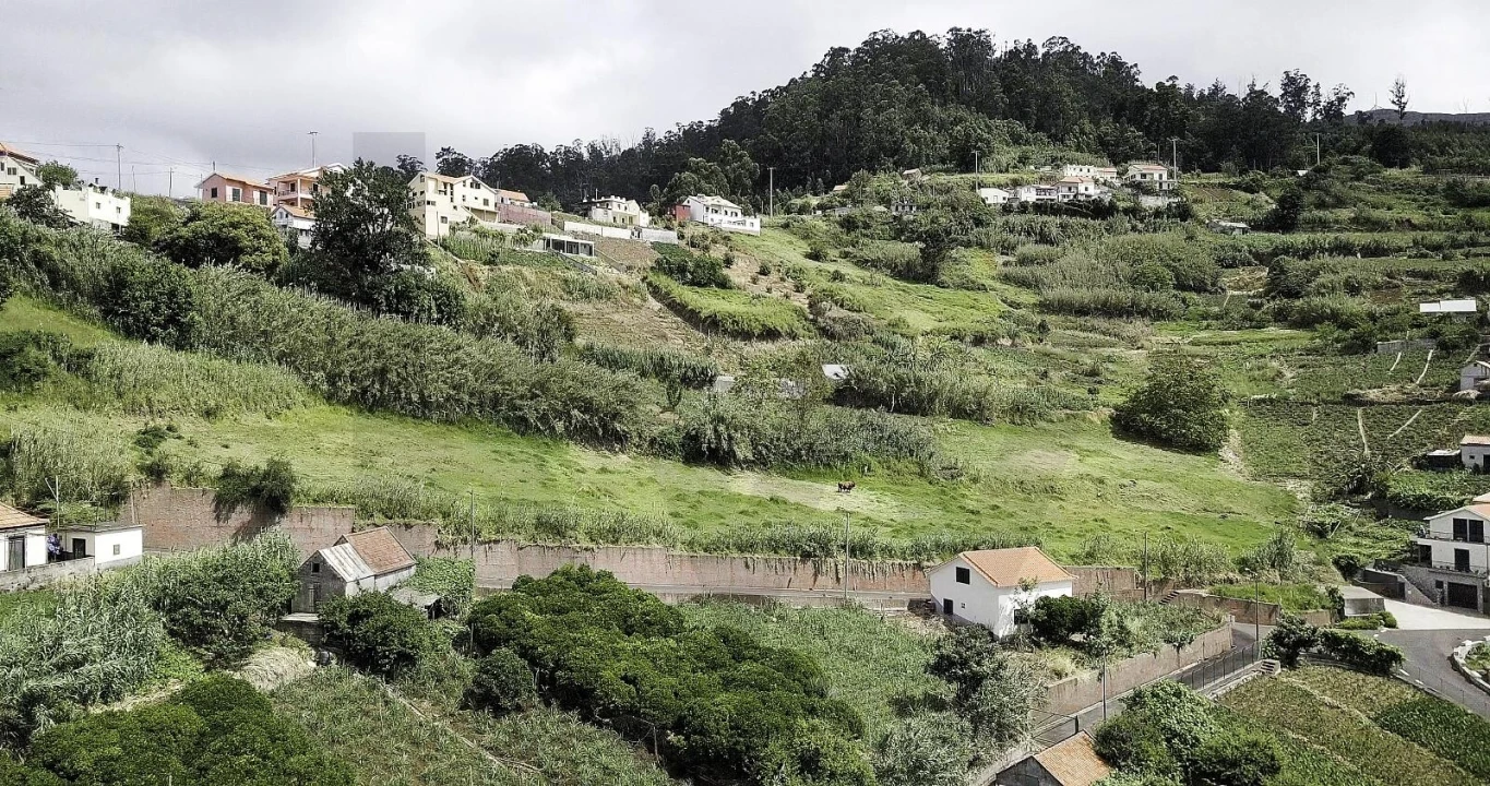 Terreno para Venda em Canhas Foto 10