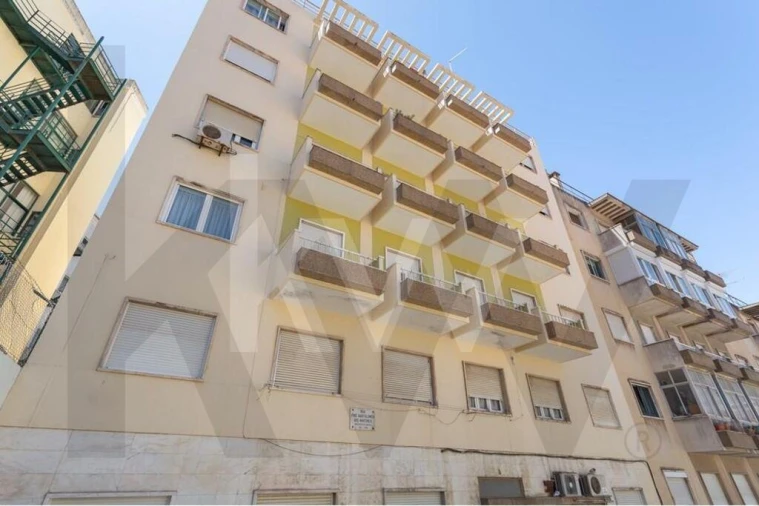Apartamento T2 para Venda em Ajuda Foto 40