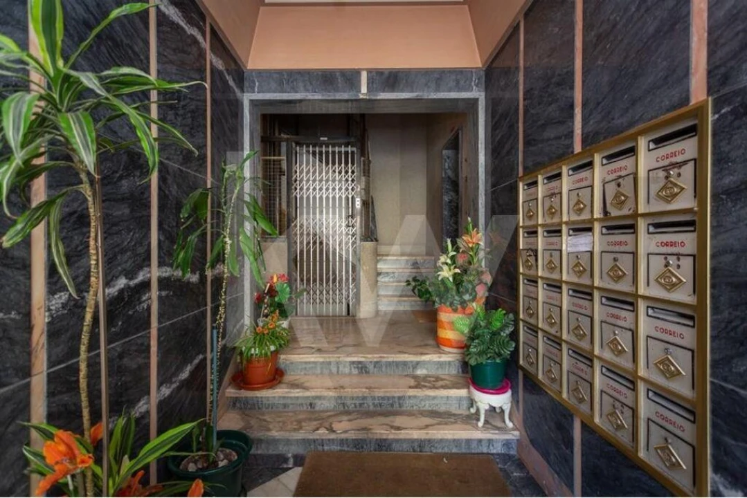 Apartamento T2 para Venda em Ajuda Foto 39