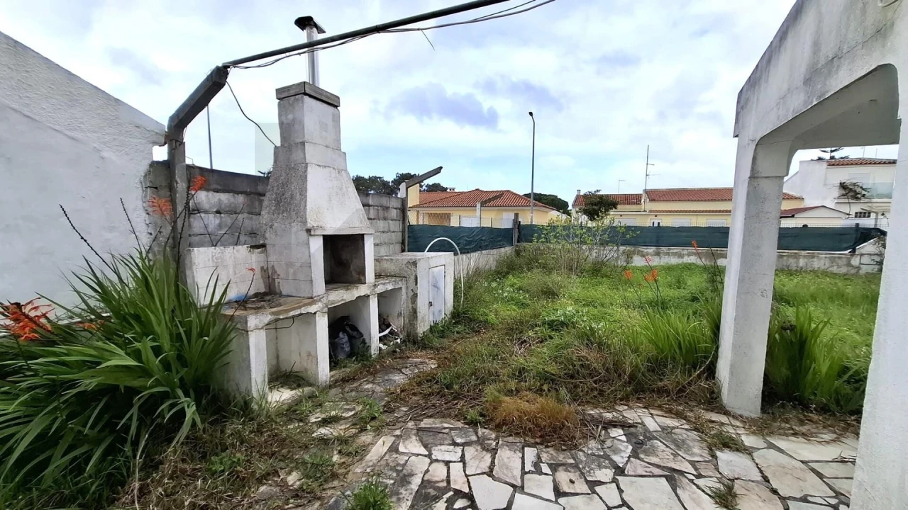 Moradia T3 para Venda em Sesimbra (Castelo) Foto 4