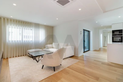 Apartamento T3 para Venda em Avenidas Novas