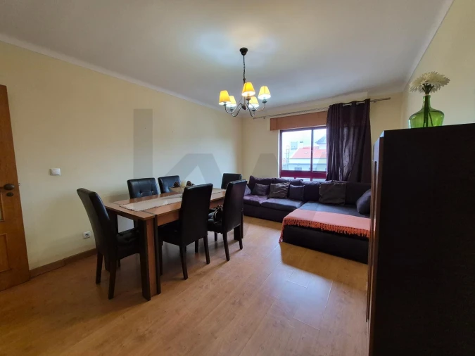 Apartamento T3 para Venda em Algueirão-Mem Martins Foto 2