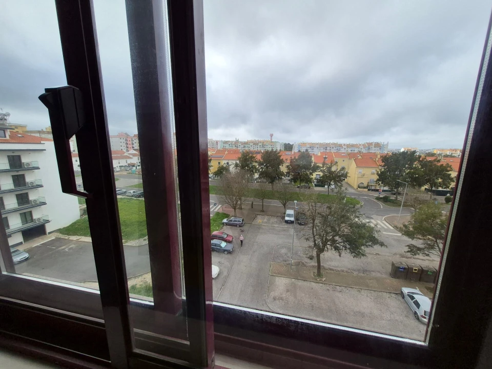 Apartamento T3 para Venda em Algueirão-Mem Martins Foto 14