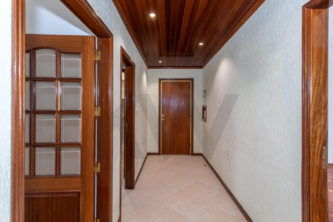 Apartamento T3 para Venda em Ramada e Caneças Foto 23