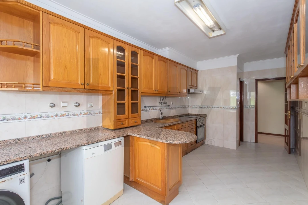 Apartamento T3 para Venda em Ramada e Caneças Foto 3