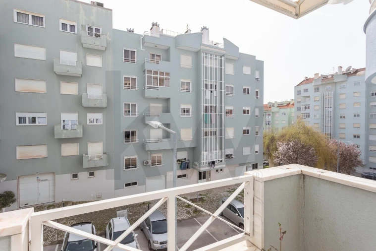 Apartamento T3 para Venda em Ramada e Caneças Foto 16