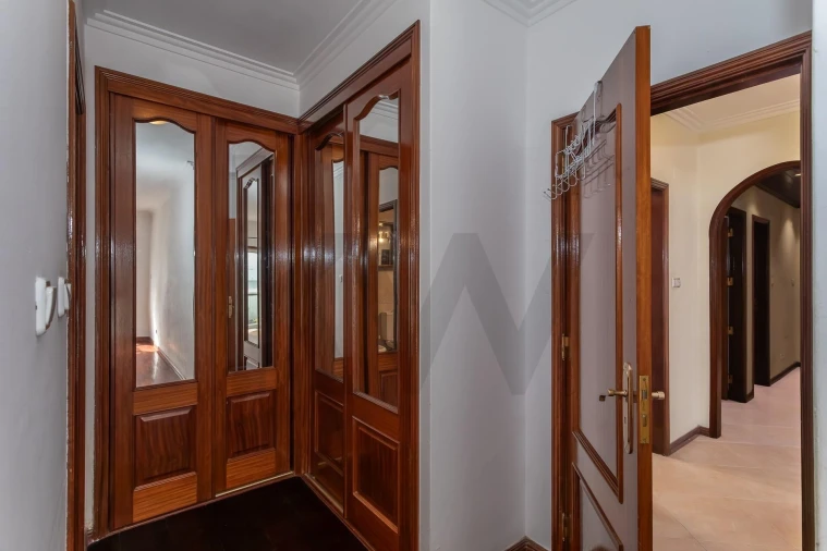 Apartamento T3 para Venda em Ramada e Caneças Foto 19