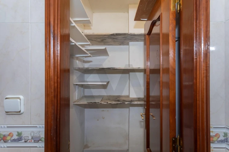 Apartamento T3 para Venda em Ramada e Caneças Foto 4