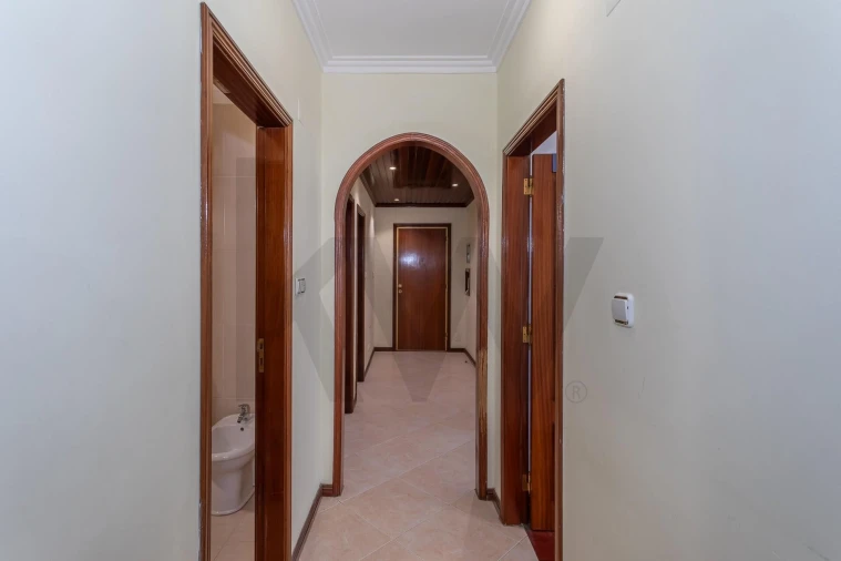 Apartamento T3 para Venda em Ramada e Caneças Foto 20