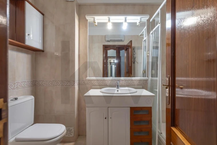 Apartamento T3 para Venda em Ramada e Caneças Foto 18