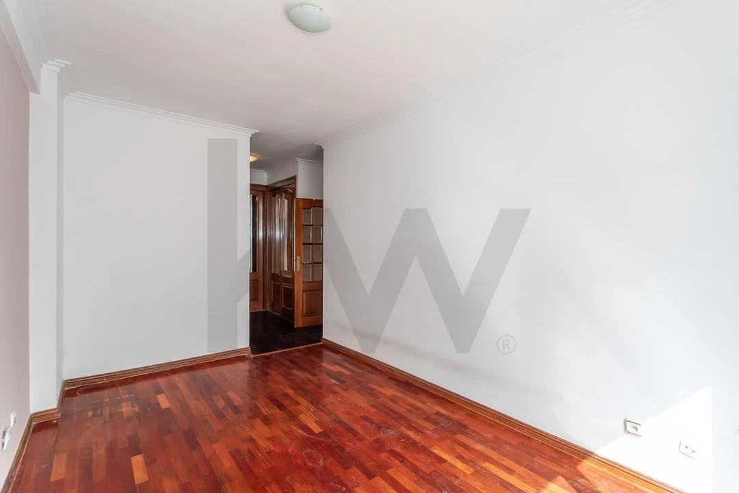 Apartamento T3 para Venda em Ramada e Caneças Foto 17