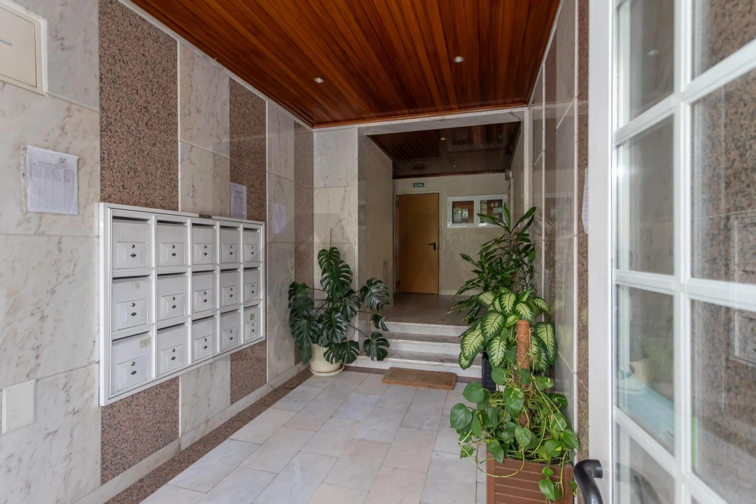 Apartamento T3 para Venda em Ramada e Caneças Foto 24