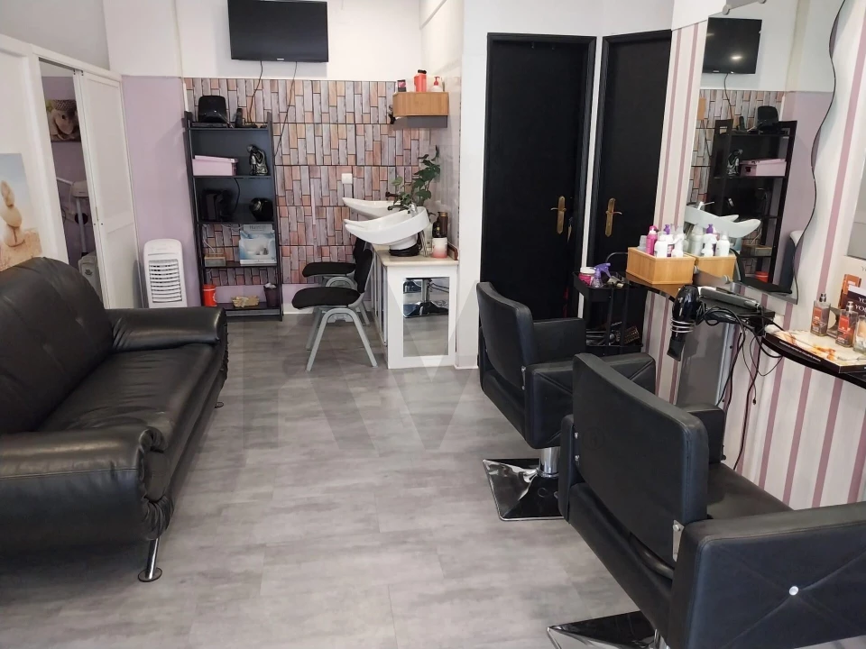 Loja para Arrendamento em Cacém e São Marcos Foto 4