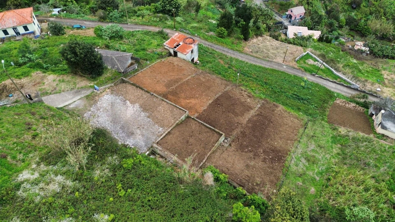 Terreno para Venda em Porto da Cruz Foto 12