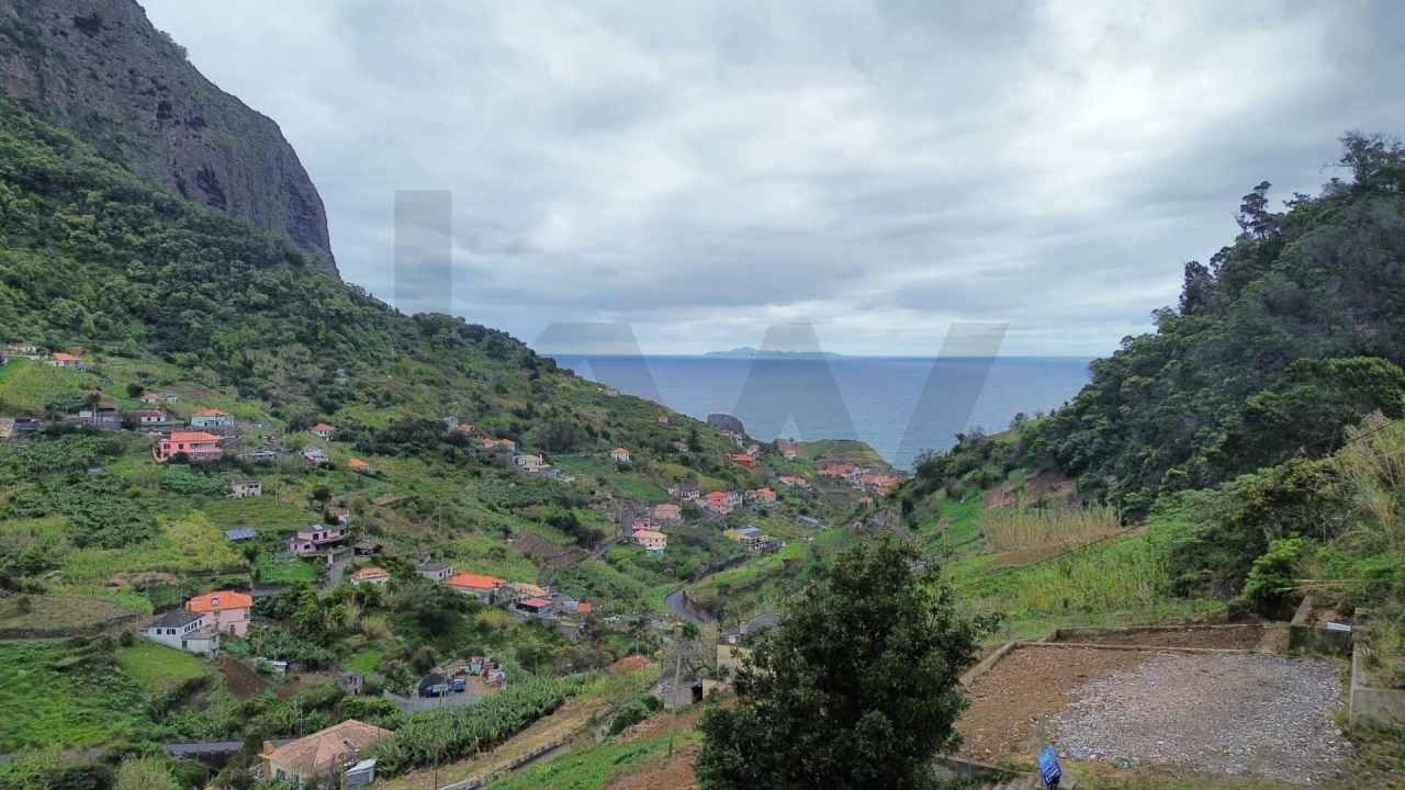 Terreno para Venda em Porto da Cruz Foto 6