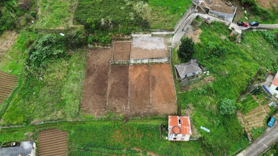 Terreno para Venda em Porto da Cruz Foto 1