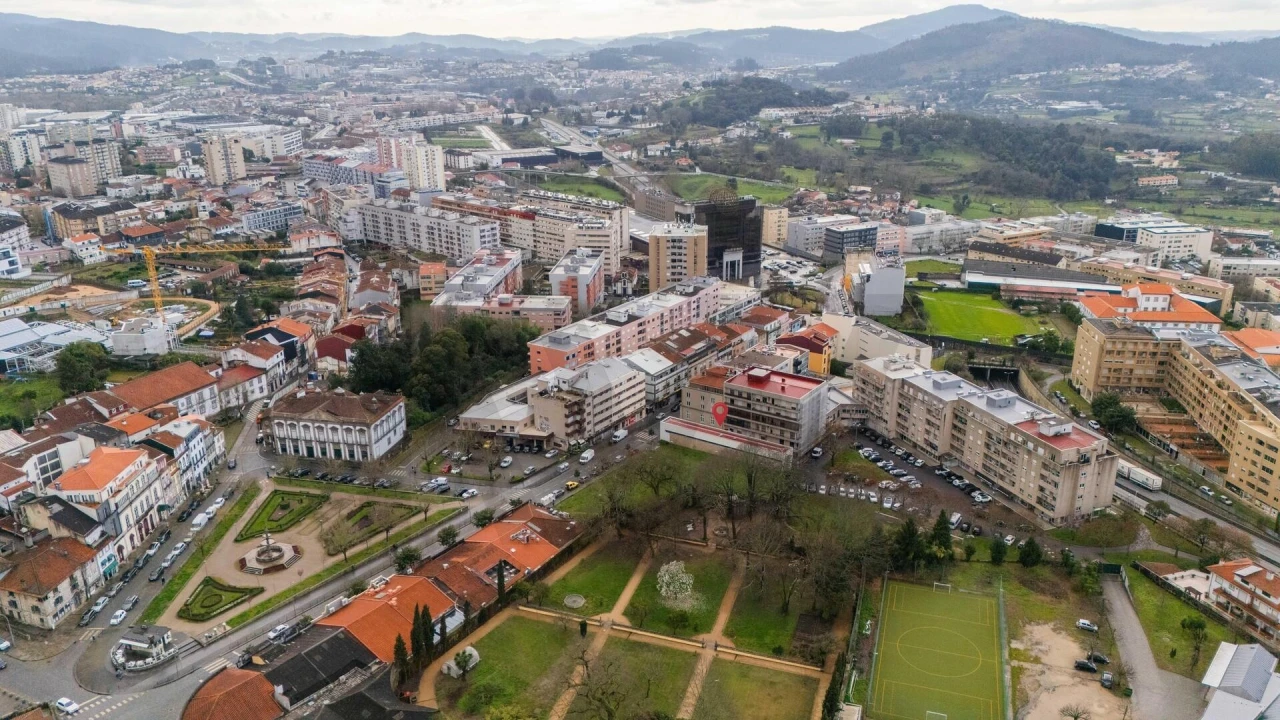 Loja para Venda em Braga (Maximinos, Sé e Cividade) Foto 2