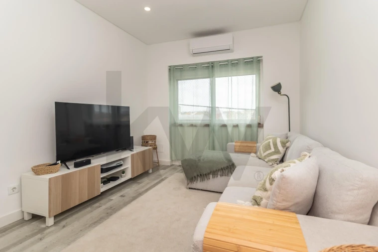 Apartamento T2 para Venda em Seixal, Arrentela e Aldeia de Paio Pires Foto 13