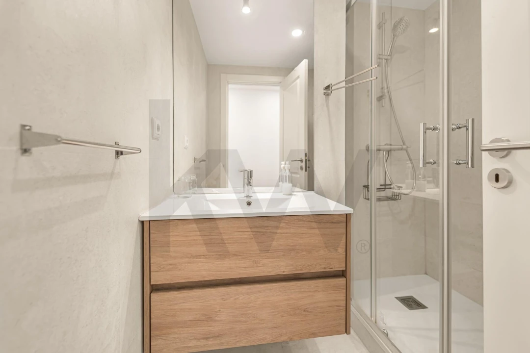 Apartamento T3 para Venda em Santo António Foto 23