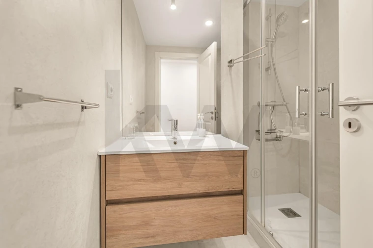 Apartamento T3 para Venda em Santo António Foto 23