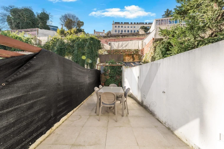 Apartamento T3 para Venda em Santo António Foto 26
