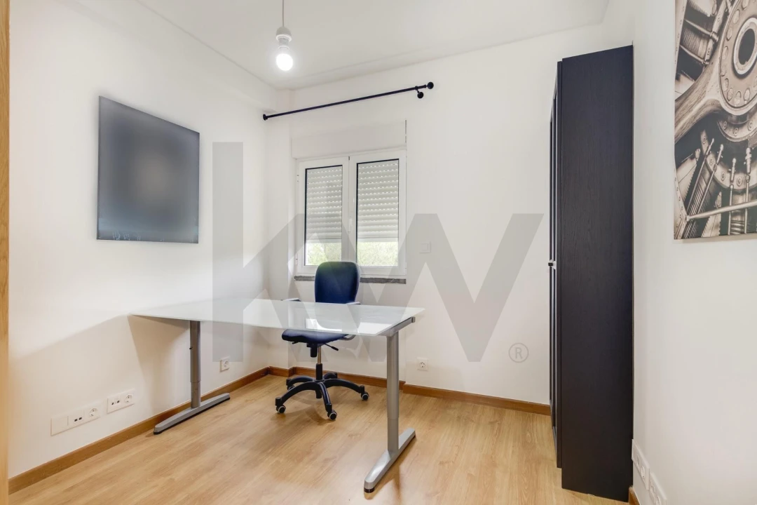 Apartamento T4 para Venda em Águas Livres Foto 17