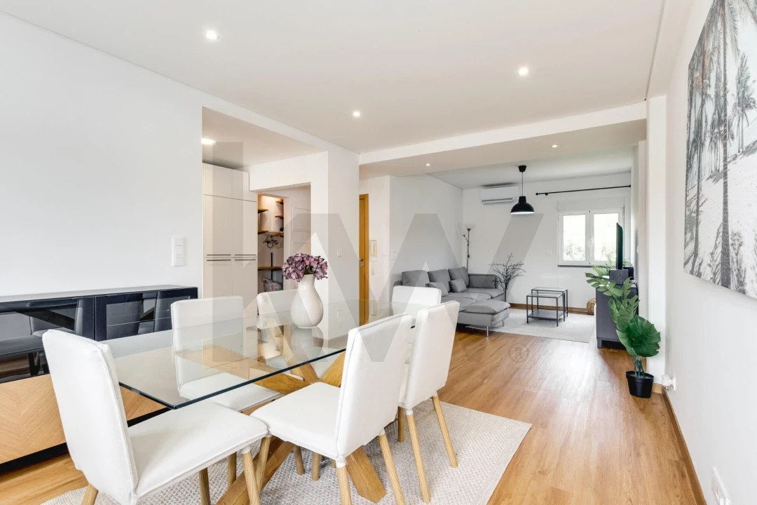 Apartamento T4 para Venda em Águas Livres Foto 1